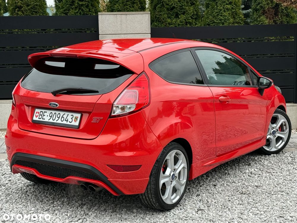 Ford Fiesta 1.6 EcoBoost ST - 9