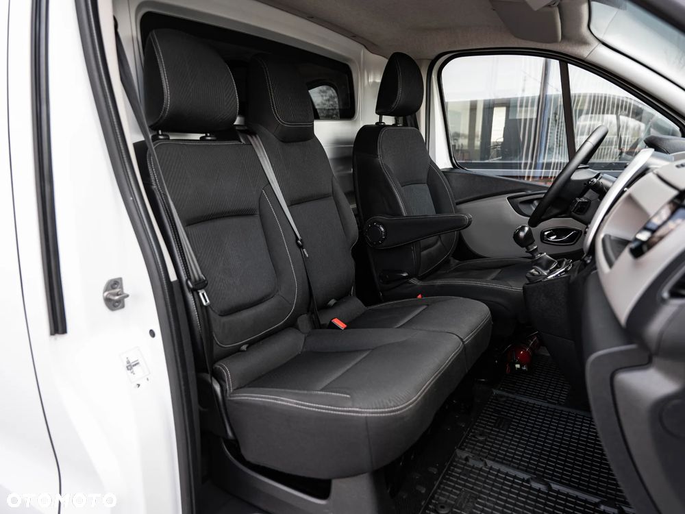 Renault Trafic - 26