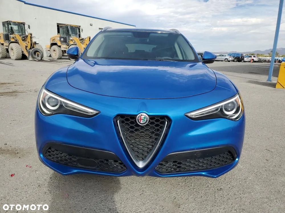 Alfa Romeo Stelvio 2.0 Turbo 16V AT8-Q4 Ti - 3