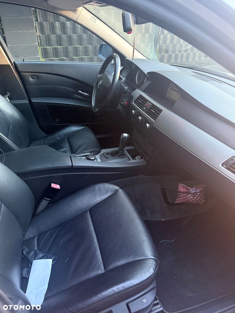 BMW Seria 5 525d - 6