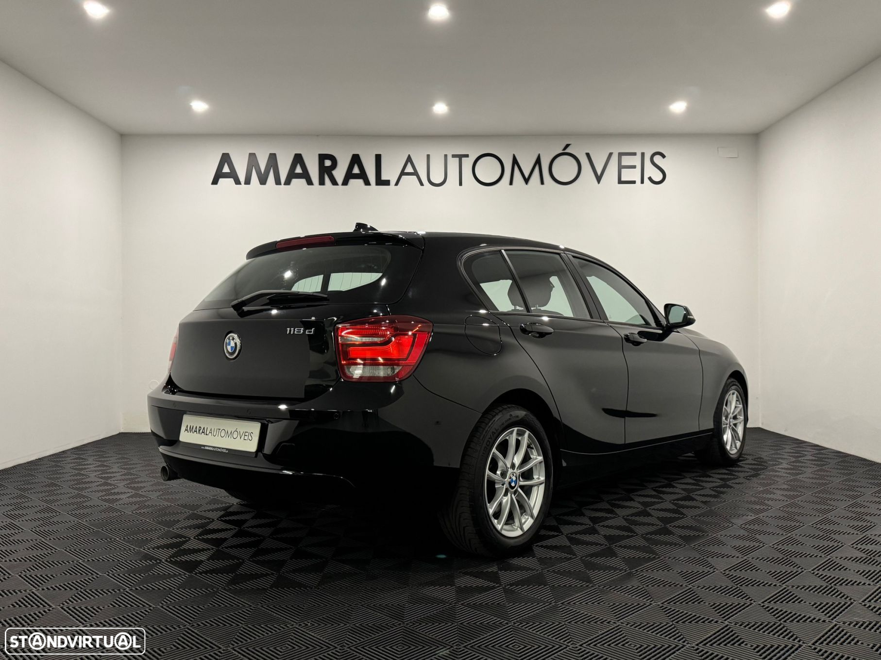 BMW 118 d Line Urban - 4