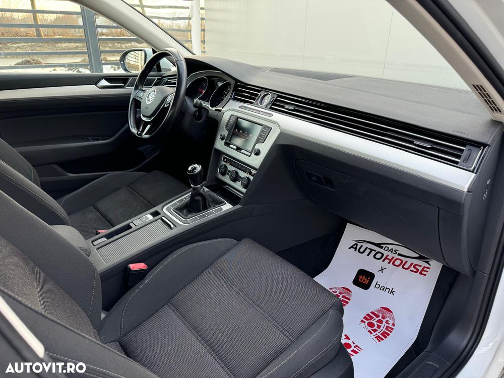 Volkswagen Passat 2.0 TDI (BlueMotion Technology) Comfortline - 11