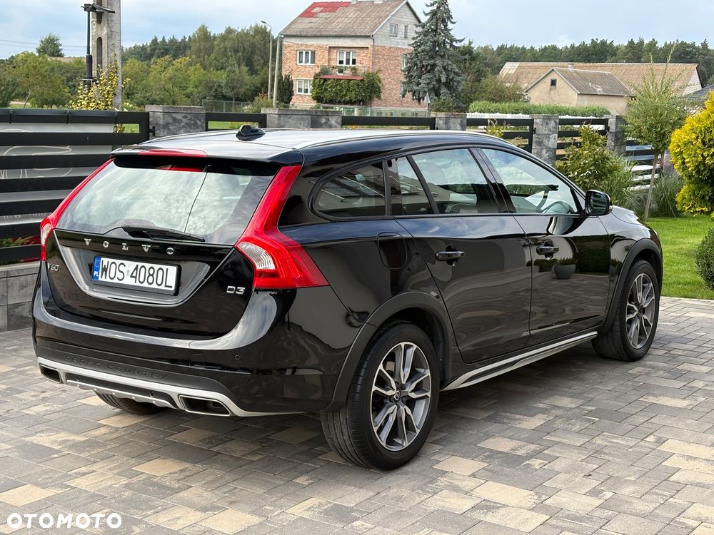 Volvo V60 Cross Country D3 Geartronic Summum - 6