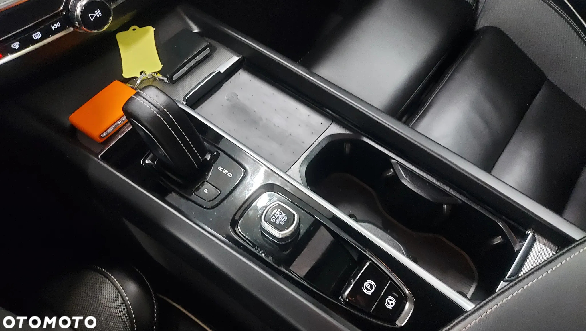 Volvo XC 60 B4 D AWD Geartronic RDesign - 24
