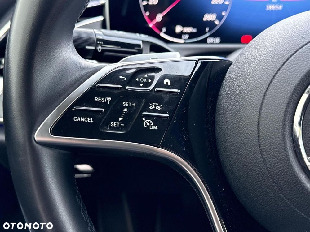 Mercedes-Benz Klasa E - 22