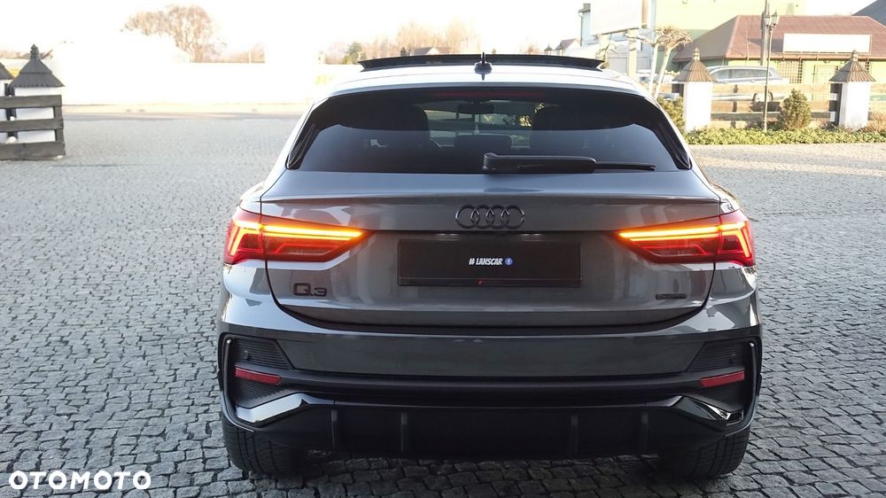 Audi Q3 Sportback - 15