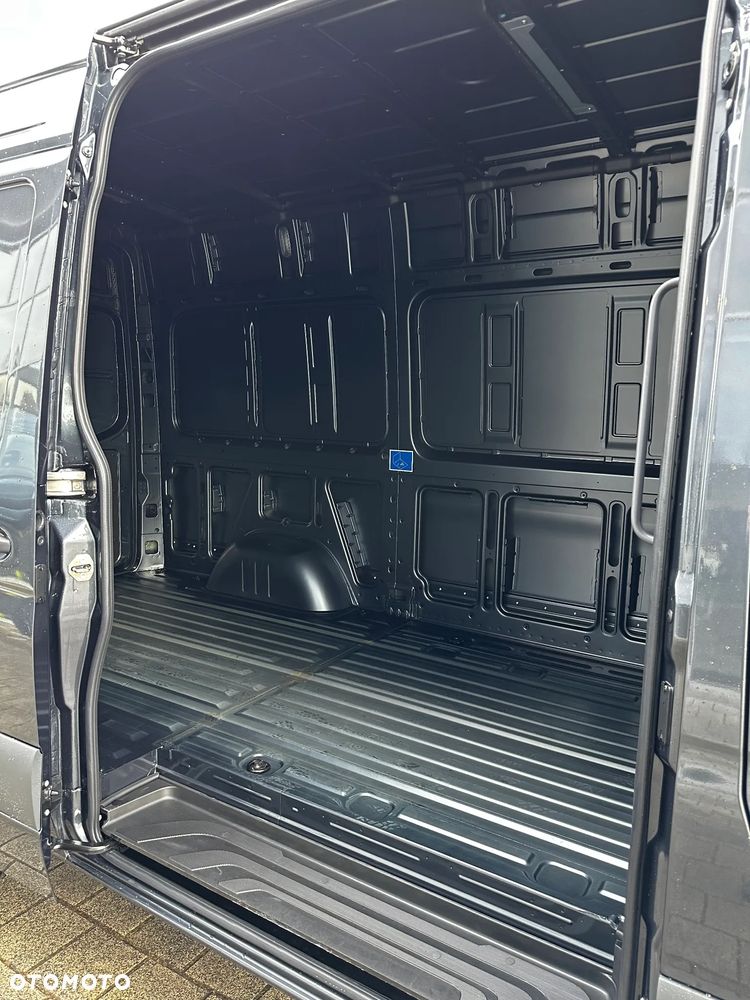 Mercedes-Benz Sprinter 319 CDI Furgon 3665 mm L2H2 - 16