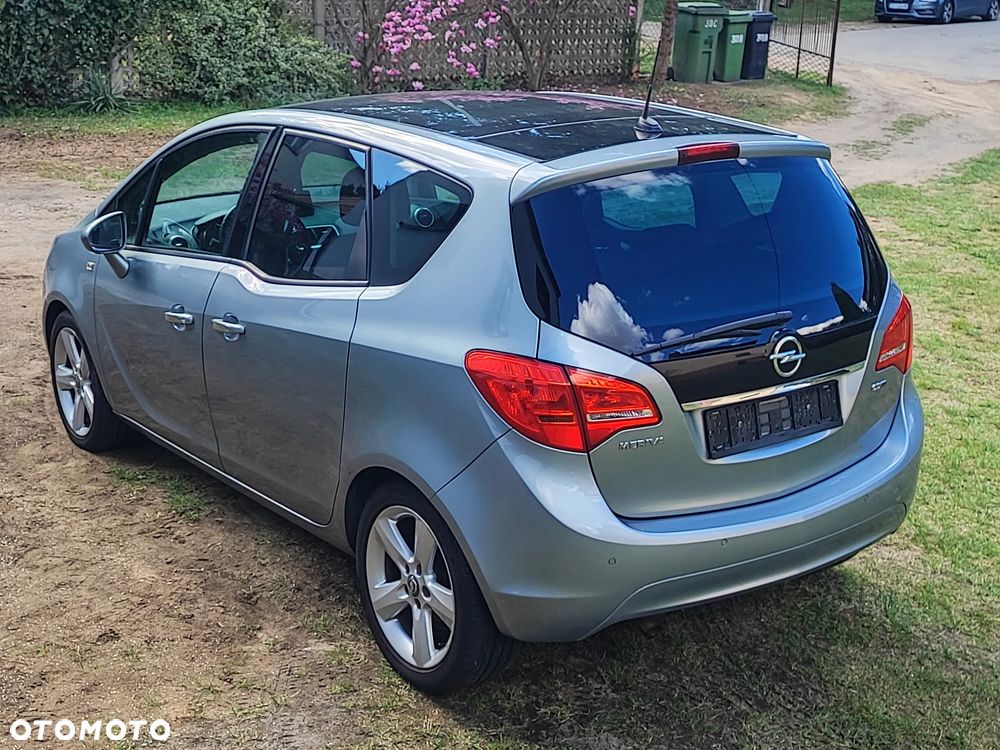Opel Zafira 1.9 CDTI Cosmo - 4