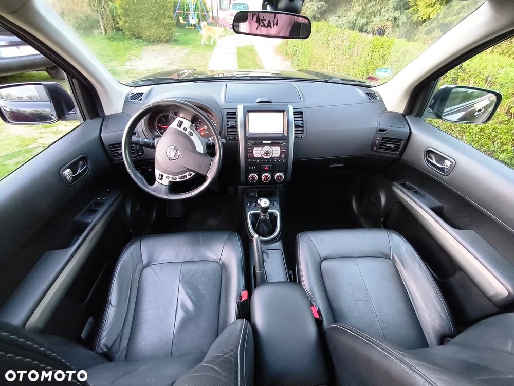 Nissan X-Trail 2.0 dCi 4x4 DPF Platinum - 25
