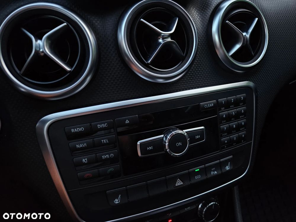 Mercedes-Benz Klasa A 200 (BlueEFFICIENCY) Urban - 34
