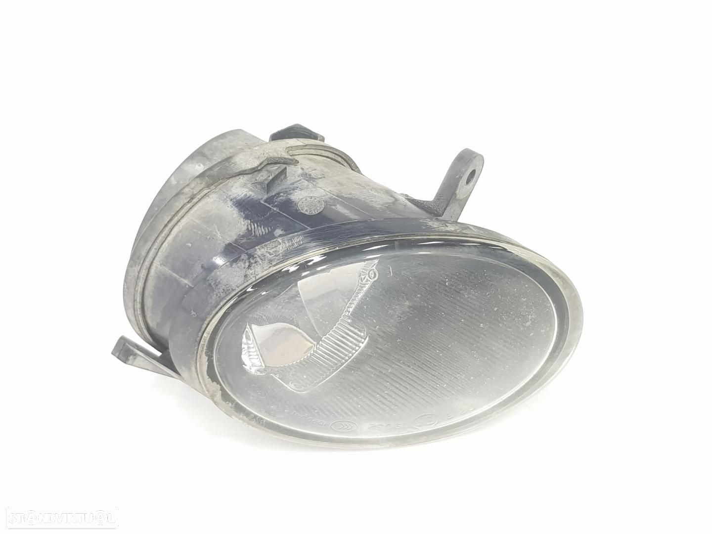 FAROL DE NEVOEIRO ESQUERDO AUDI A6 BERLINA 4F2 - 1