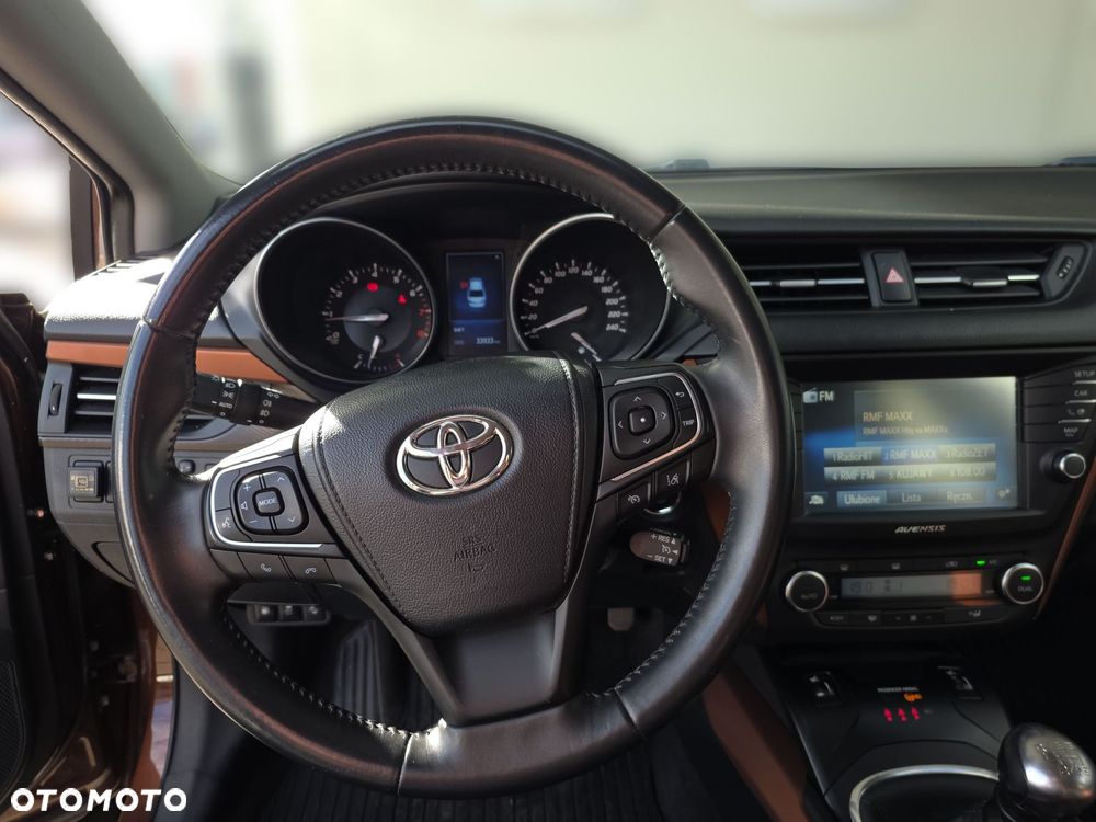 Toyota Avensis - 15