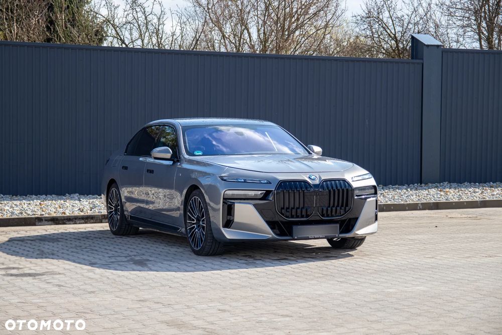 BMW Seria 7 - 34