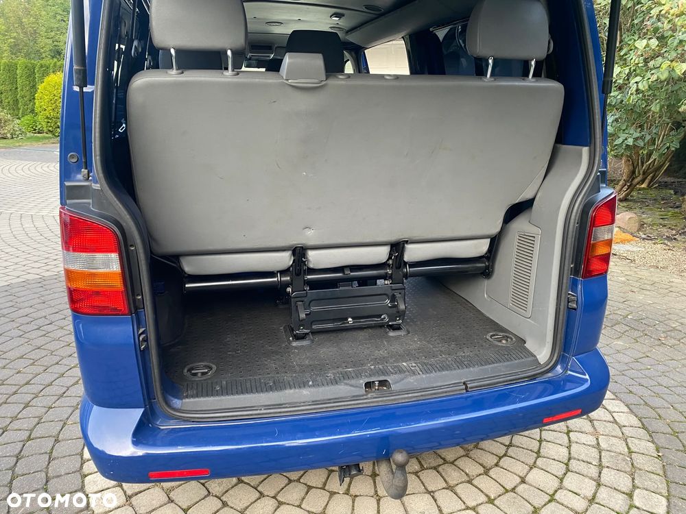 Volkswagen Caravelle - 4