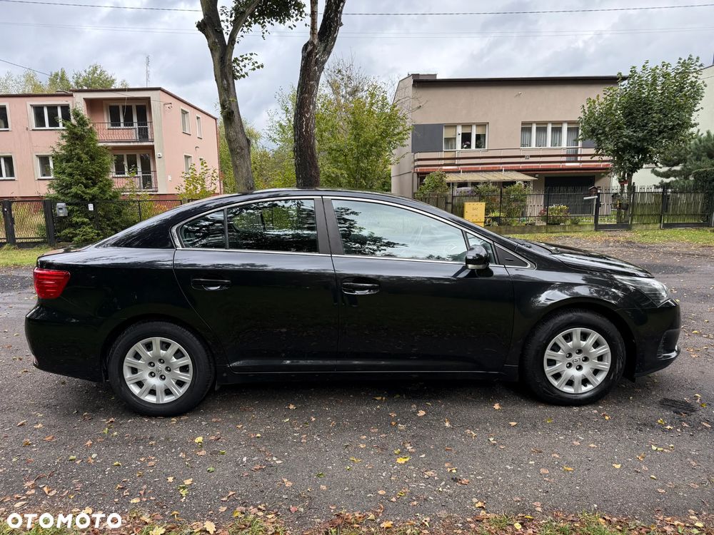 Toyota Avensis 1.6 Luna - 9