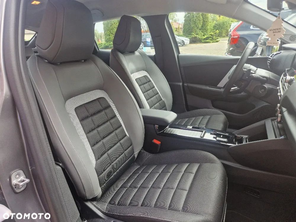 Citroën C4 1.2 mHEV Plus eDCT6 - 11