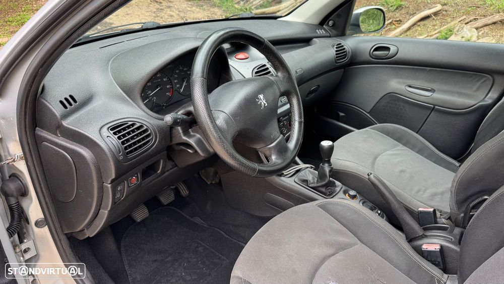 Peugeot 206 - 9
