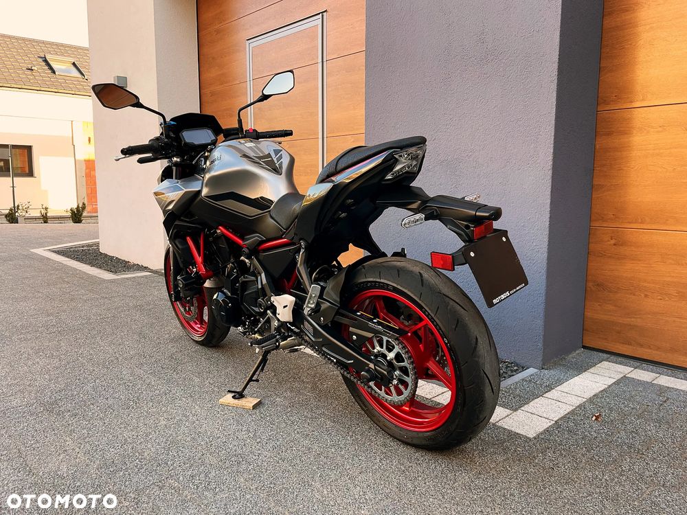 Kawasaki Z - 6