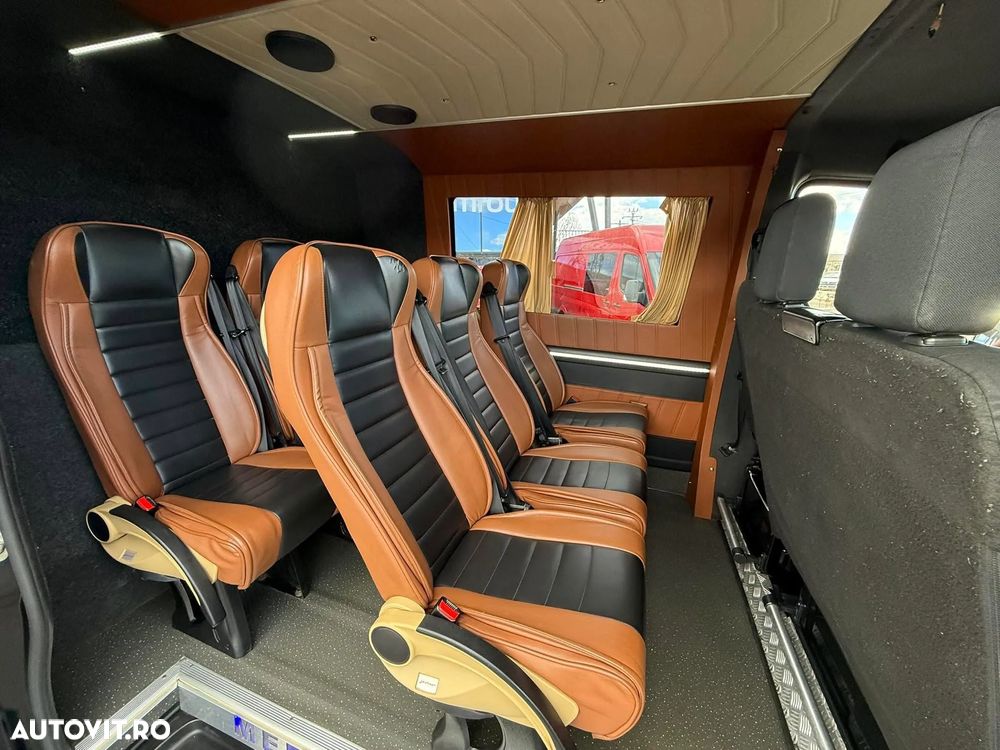 Mercedes-Benz Sprinter - 13