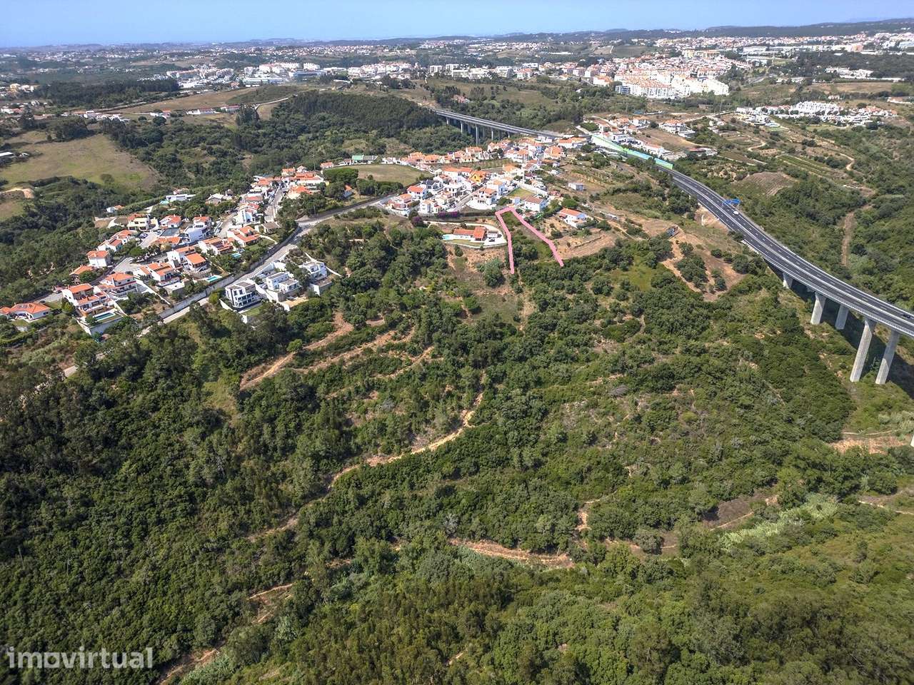 Terreno Misto, Longo da Vila - Grande imagem: 5/14