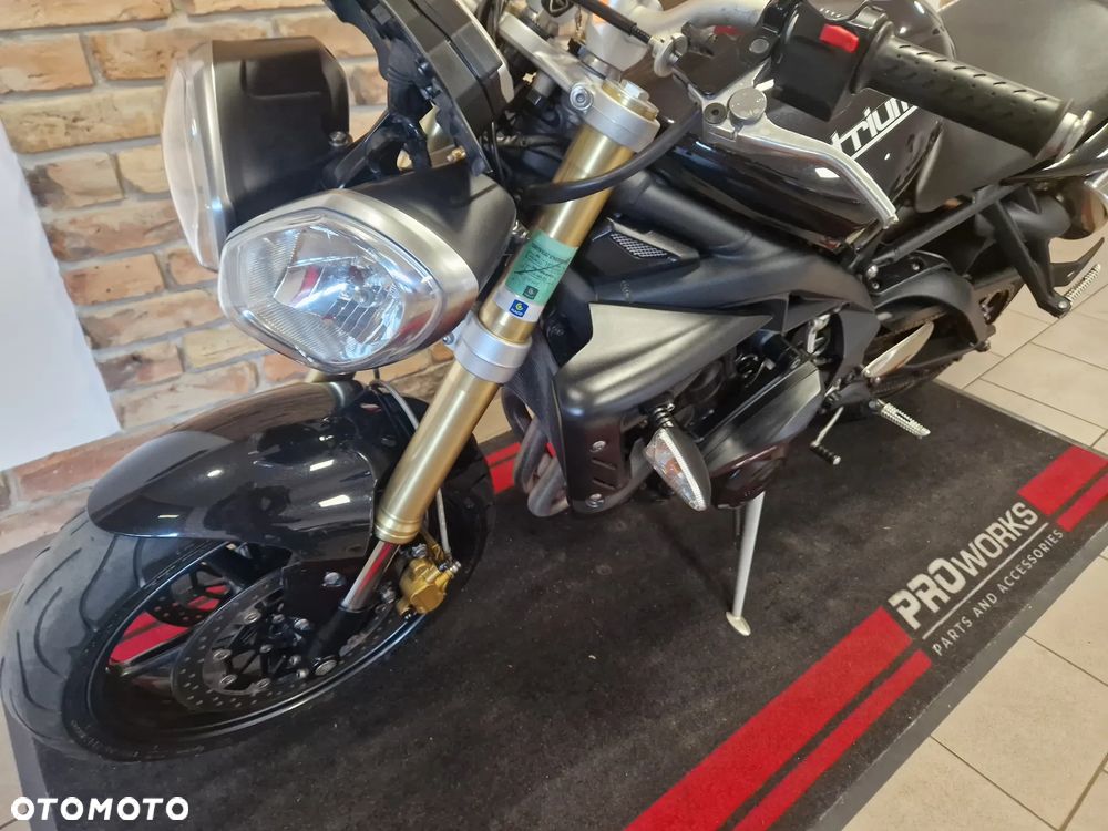 Triumph Street Triple - 9