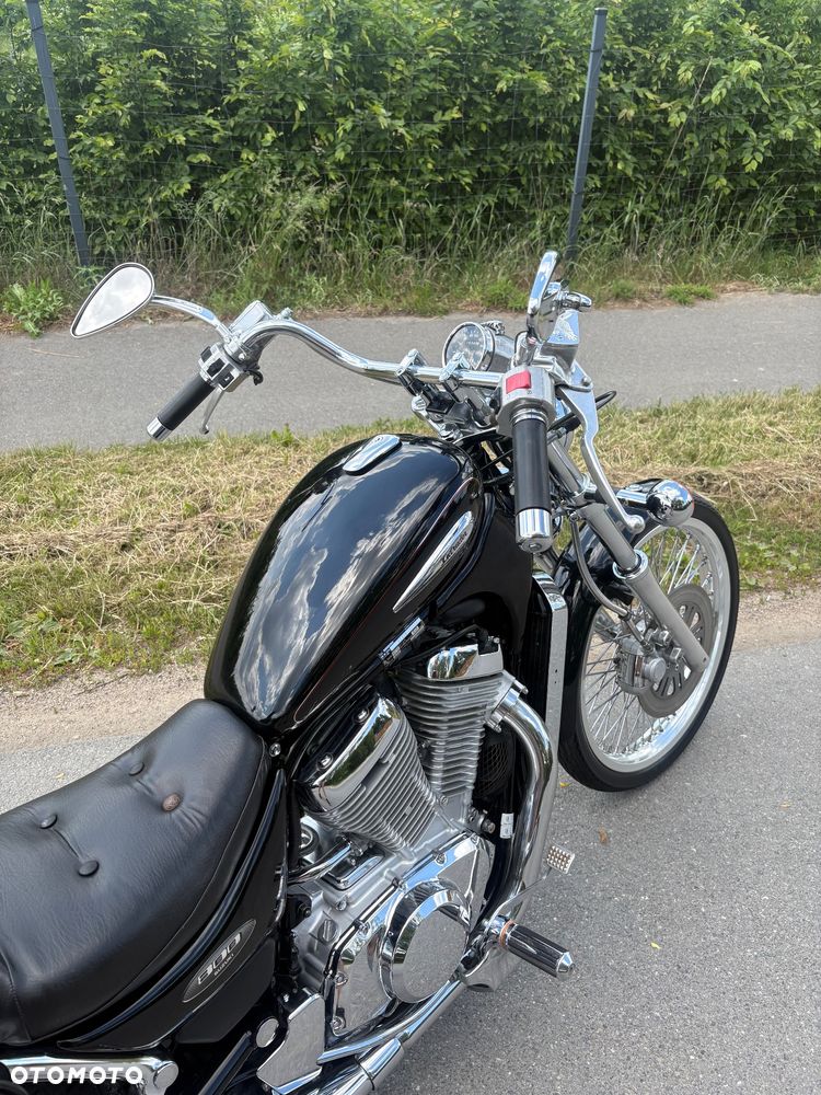 Suzuki Intruder - 9