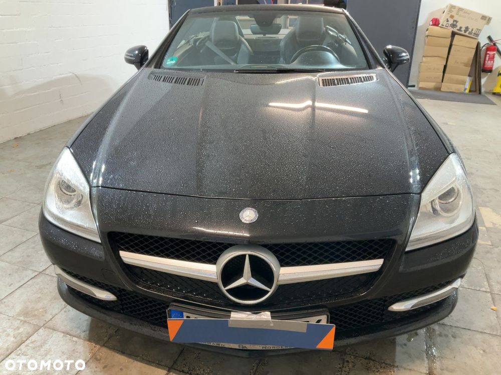 Mercedes-Benz SLK 200 BlueEFFICIENCY 7G-TRONIC Roadster pur - 1