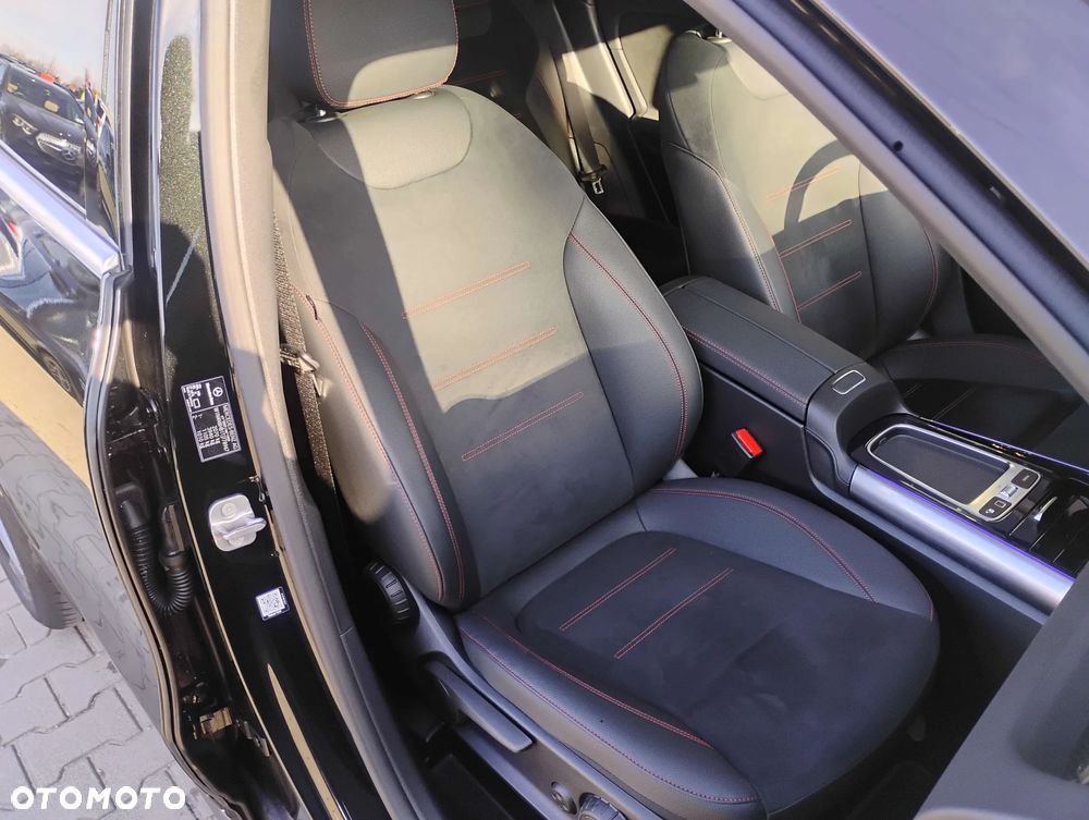 Mercedes-Benz GLA 200 AMG Line - 17