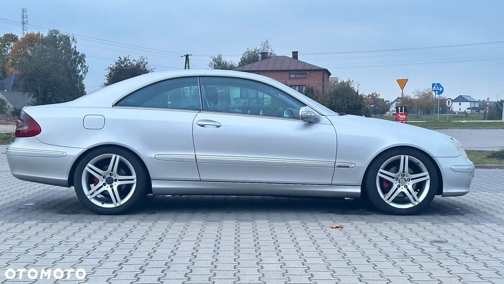 Mercedes-Benz CLK - 4