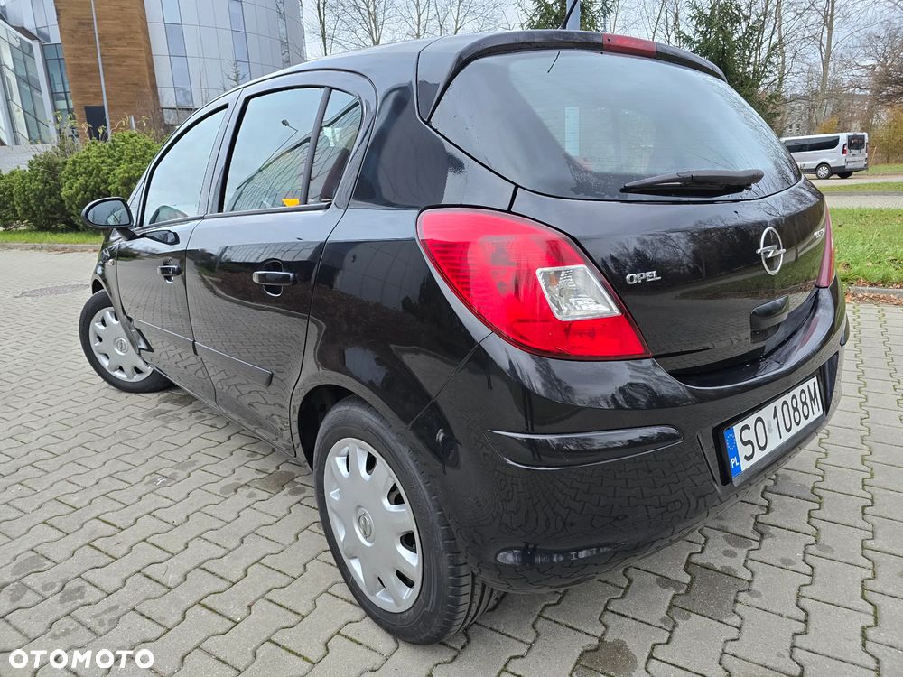 Opel Corsa 1.2 16V Cosmo - 5