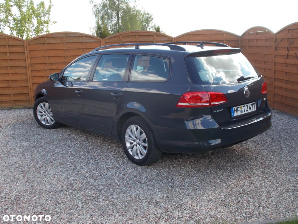 Volkswagen Passat 2.0 TDI Highline - 13