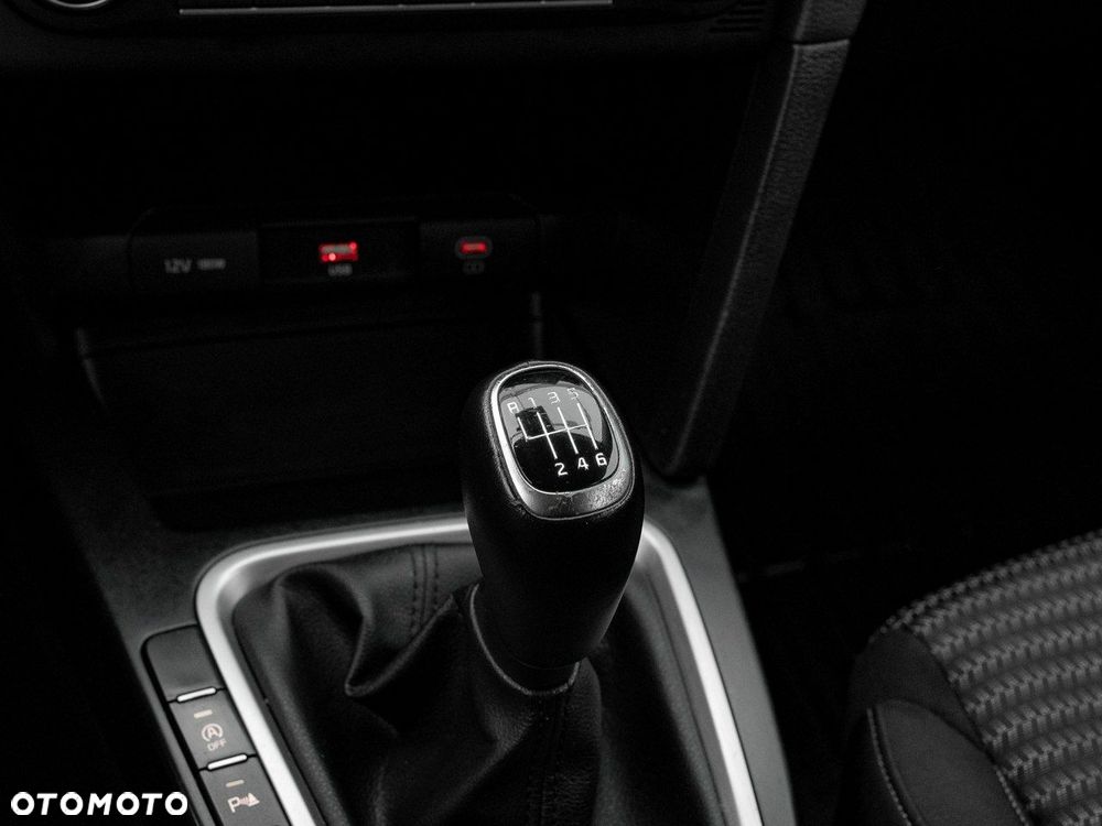 Kia Ceed 1.5 T-GDI M - 19