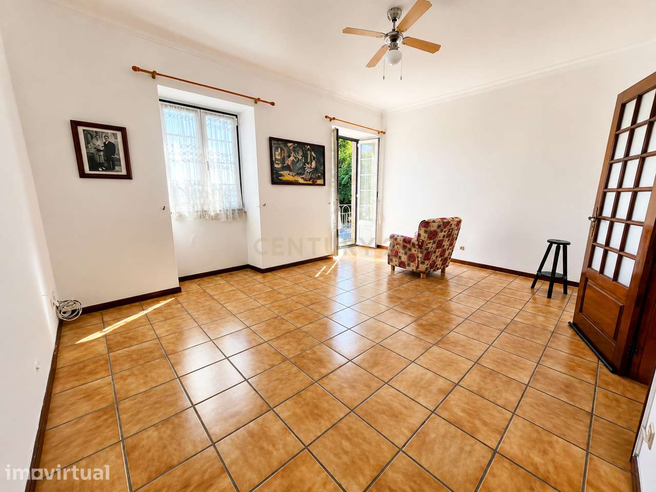 Moradia T5 com Terrenos para Construção no Largo da Feira – Lanheses, - Grande imagem: 2/10