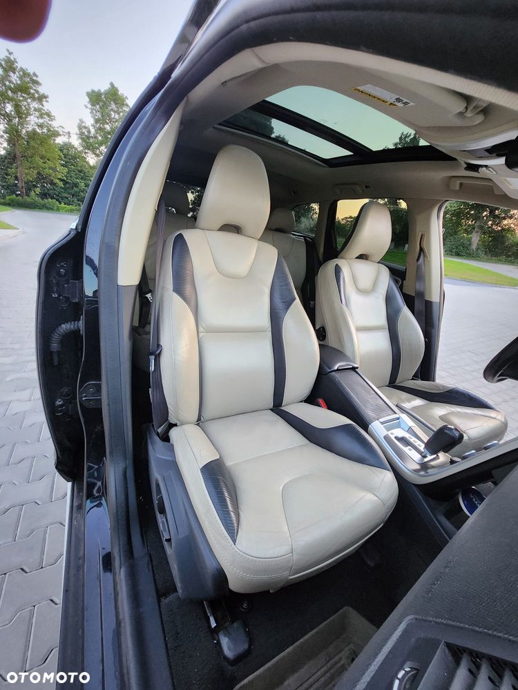 Volvo XC 60 T6 AWD R-Design - 11