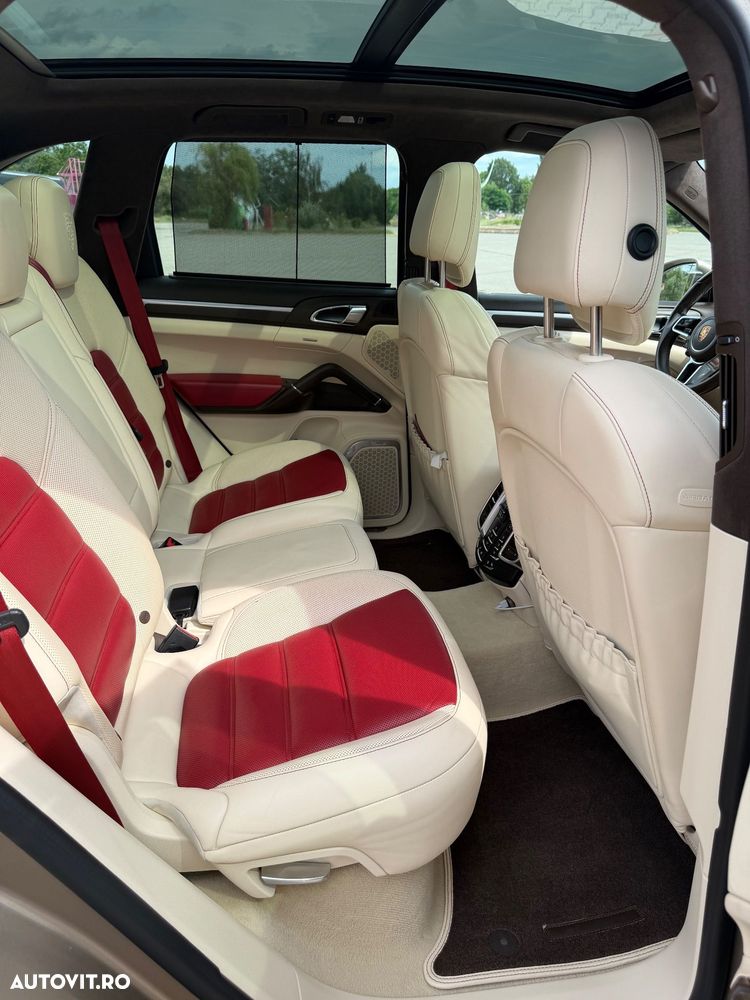 Porsche Cayenne - 14