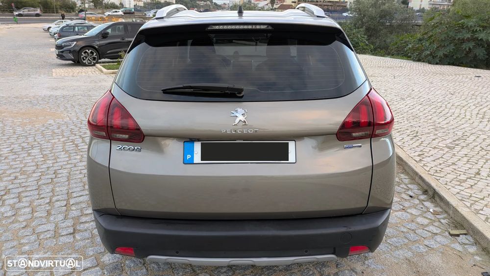 Peugeot 2008 PureTech 110 GPF Stop&Start EAT6 Allure - 4