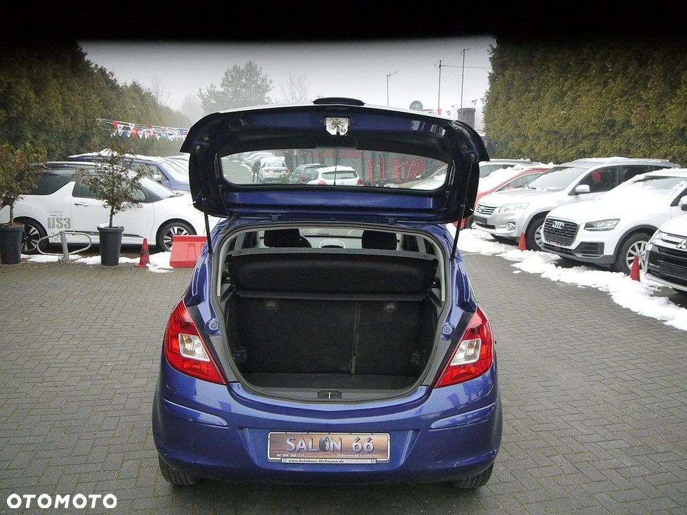 Opel Corsa 1.4 16V Cosmo - 14