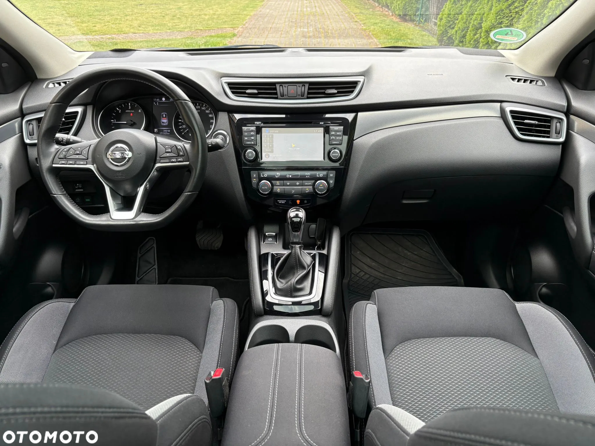 Nissan Qashqai 1.6 DCi N-Connecta Xtronic - 13