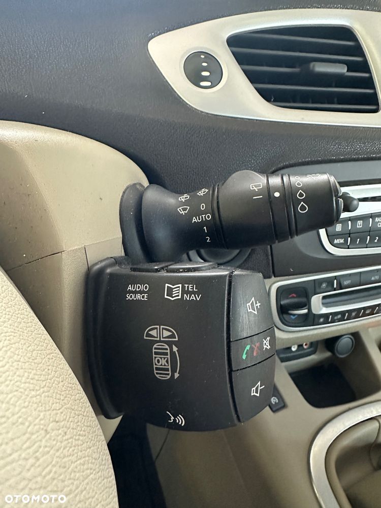 Renault Scenic - 21