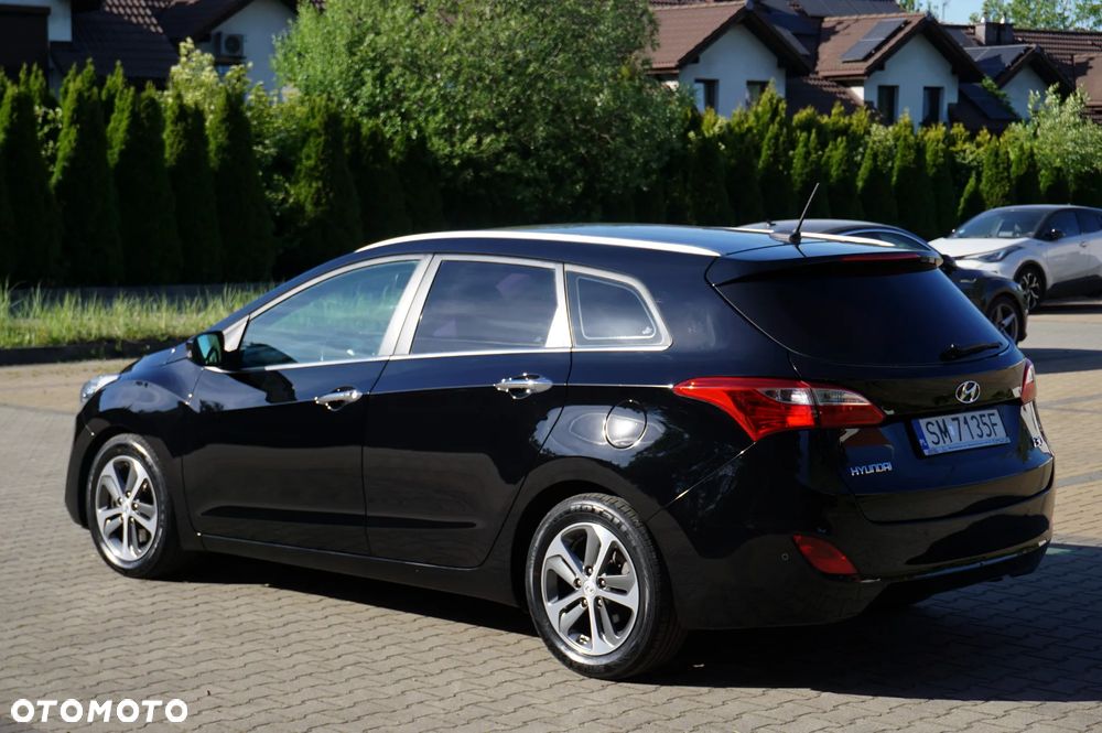 Hyundai i30 blue 1.6 GDI YES Gold - 12