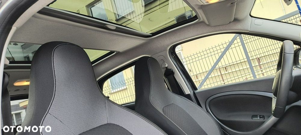 Smart Forfour EQ - 28