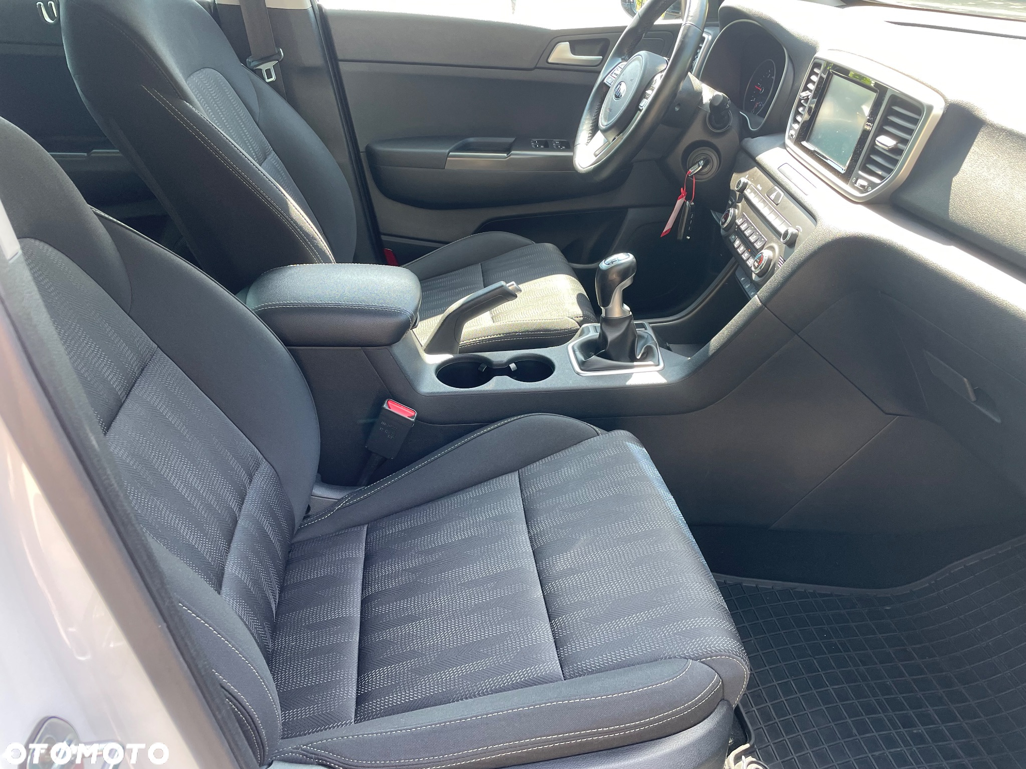 Kia Sportage 1.6 CRDI 2WD SPIRIT - 17