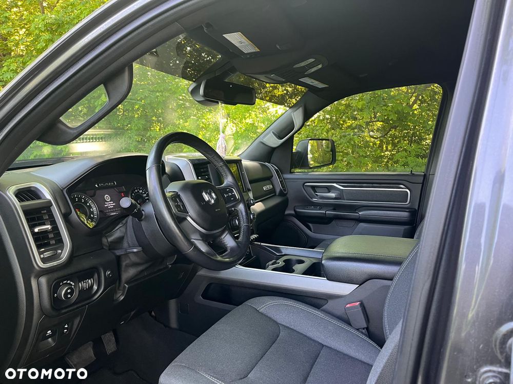 RAM 1500 5.7 Crew Cab Bighorn - 12