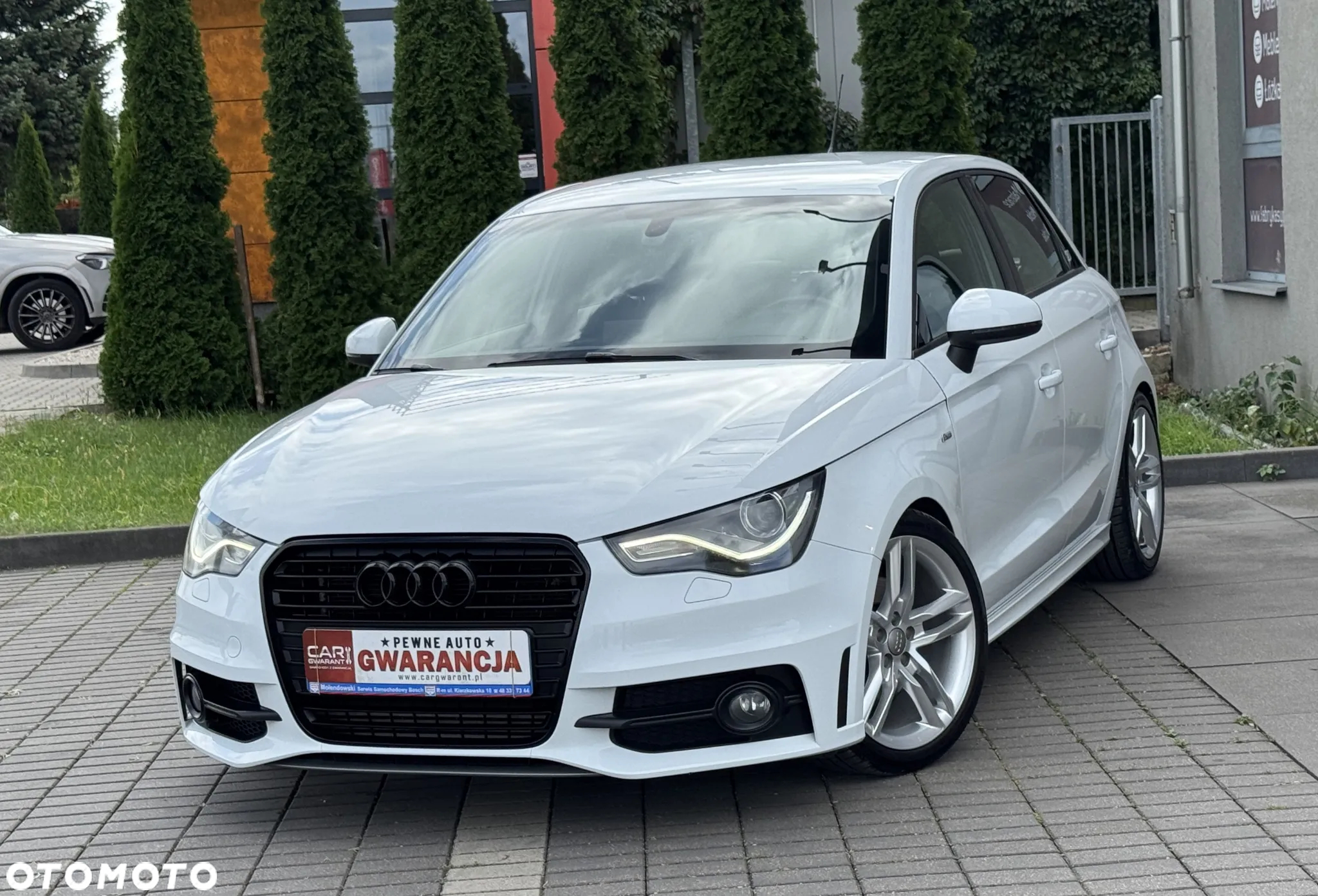 Audi A1 Sportback 1.4 TFSI S tronic S line Sportpaket - 4