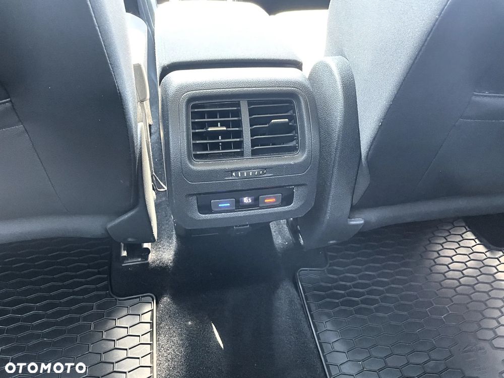 Volkswagen Touran 1.5 TSI EVO Comfortline DSG - 33