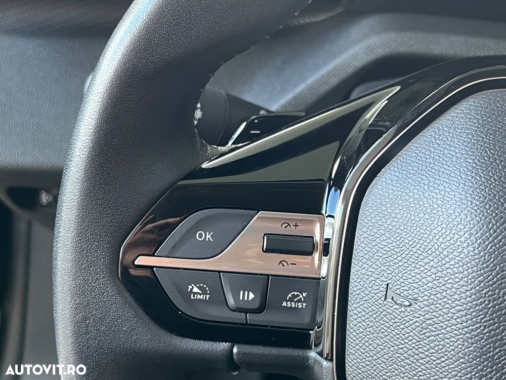 Peugeot 308 SW BlueHDi 130 EAT8 Allure - 12