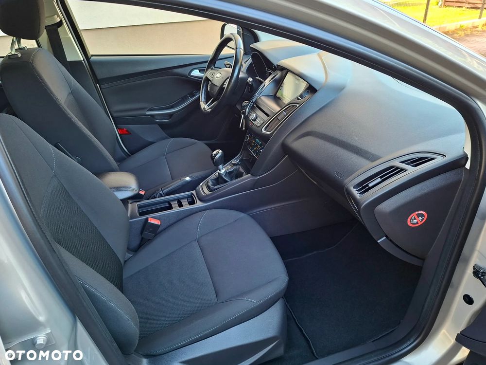 Ford Focus - 23