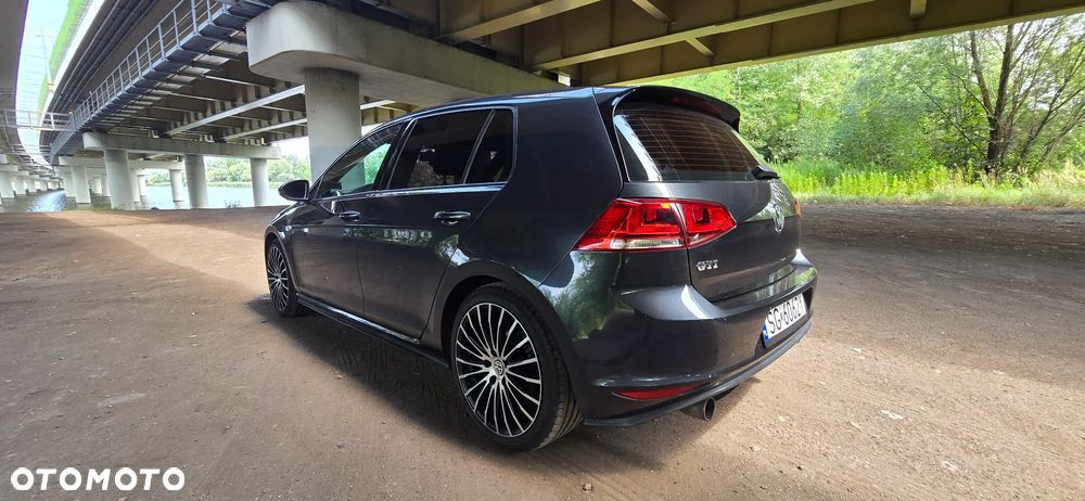 Volkswagen Golf 2.0 TSI GTI - 5