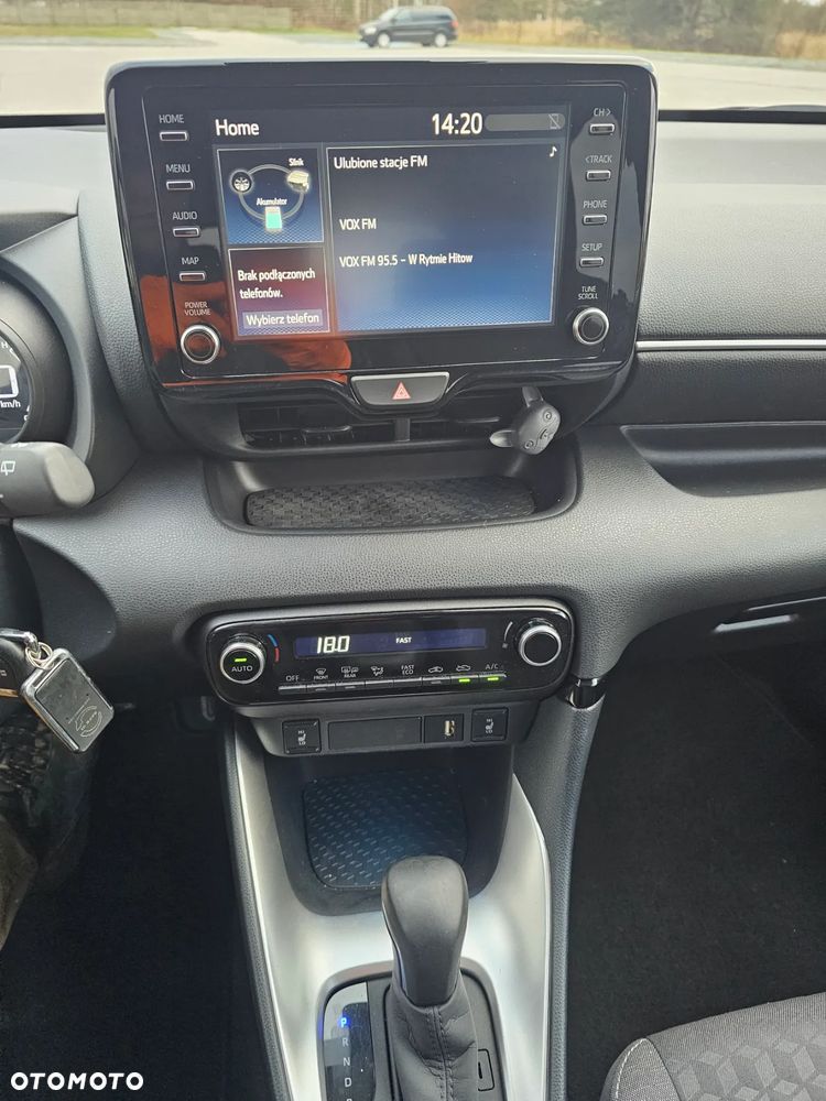 Toyota Yaris Hybrid 1.5 Style - 23