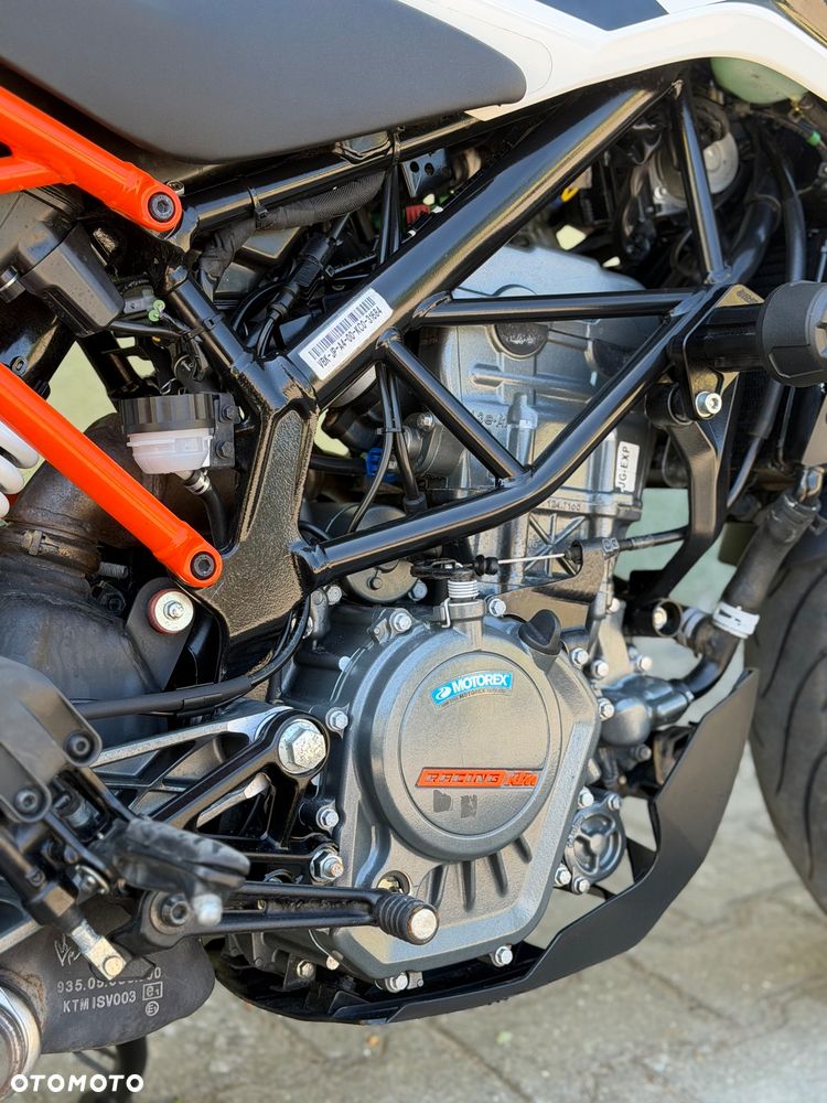 KTM Duke 125 - 14